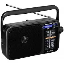 רדיו שולחני נייד פנסוניק RF-2400D.
